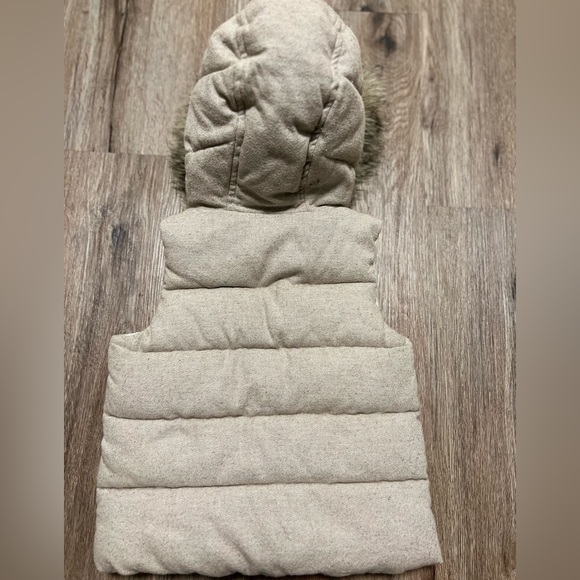 Puffer Jacket Vest with Gold shimmers woven in. - Picture 2 of 3